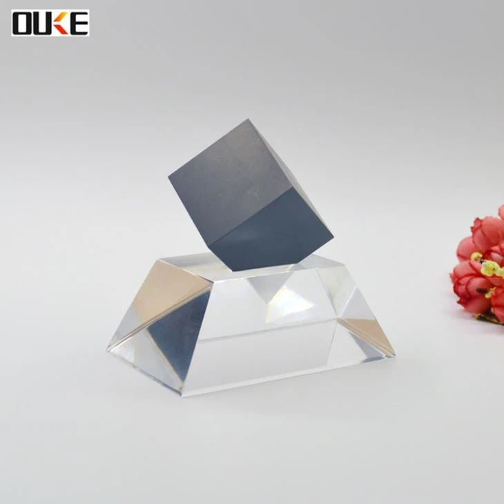 Wholesale Clear Acrylic Cube Magic Display Stand